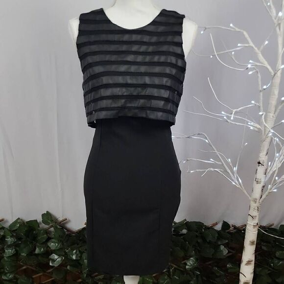 ‎BLACK Sleeveless Pencil Dress with Cape Upper [SIZE 10] - Picture 1 of 5